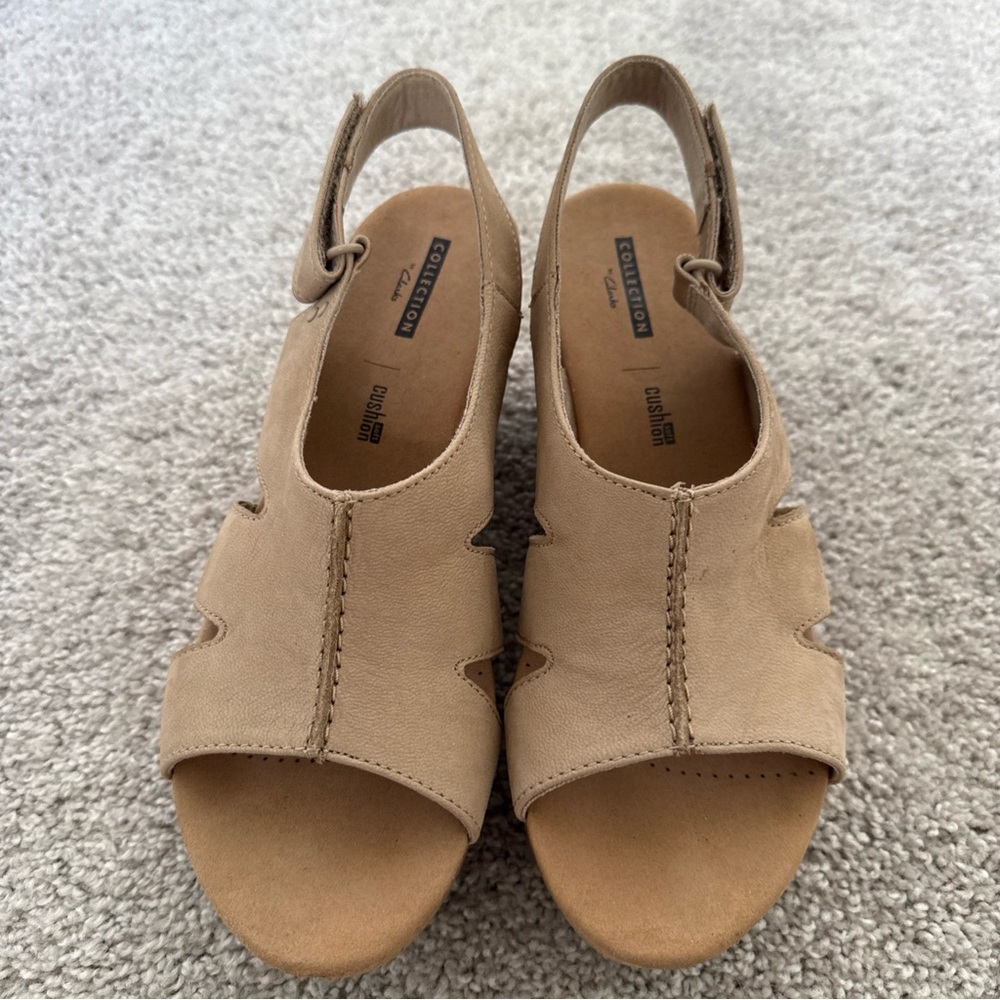 Clarks Beige Slingback‎ Sandals - Picture 3 of 7
